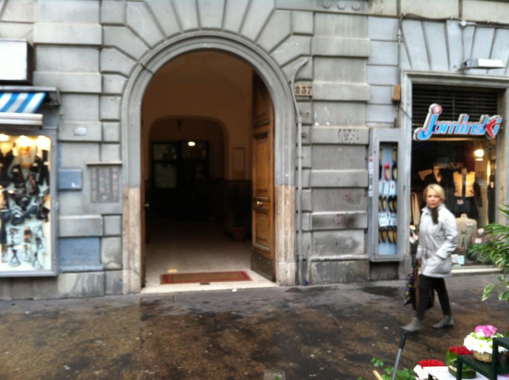 Giulio Cesare Imperatore Rom Exterior foto